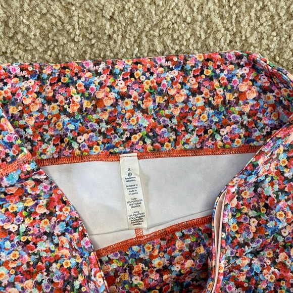 Lululemon Boogie Short *Full-On Luon
Prism Petal Multi - Picture 4 of 6